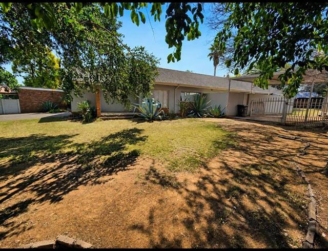 4 BEDROOM HOUSE FOR SALE IN ELARDUSPARK